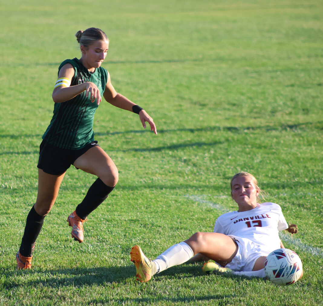 Monrovia girls soccer team has strong week