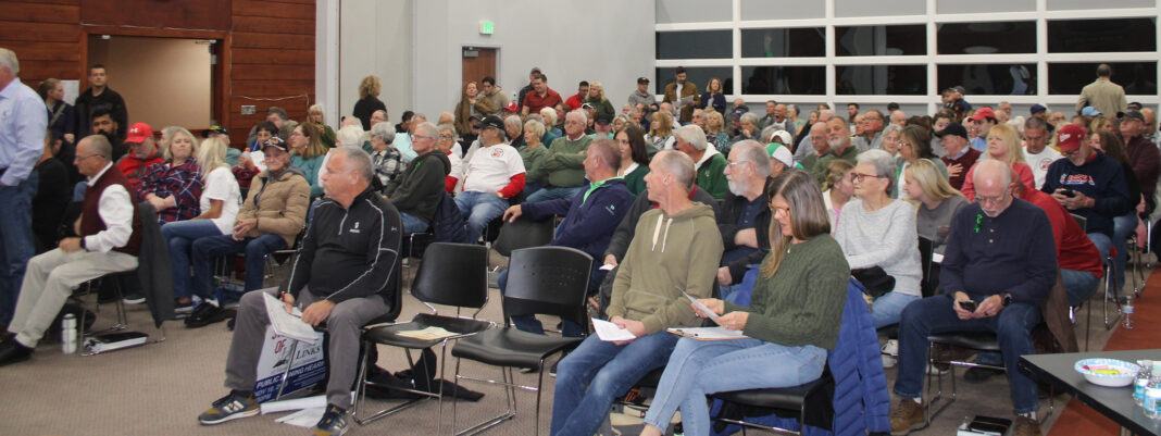 Plan commission meeting on golf course rezone gets pushed to Dec.