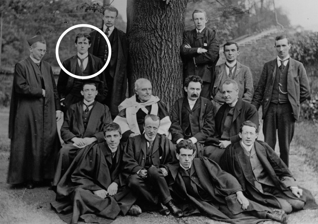 A portrait of the artist in his native earth