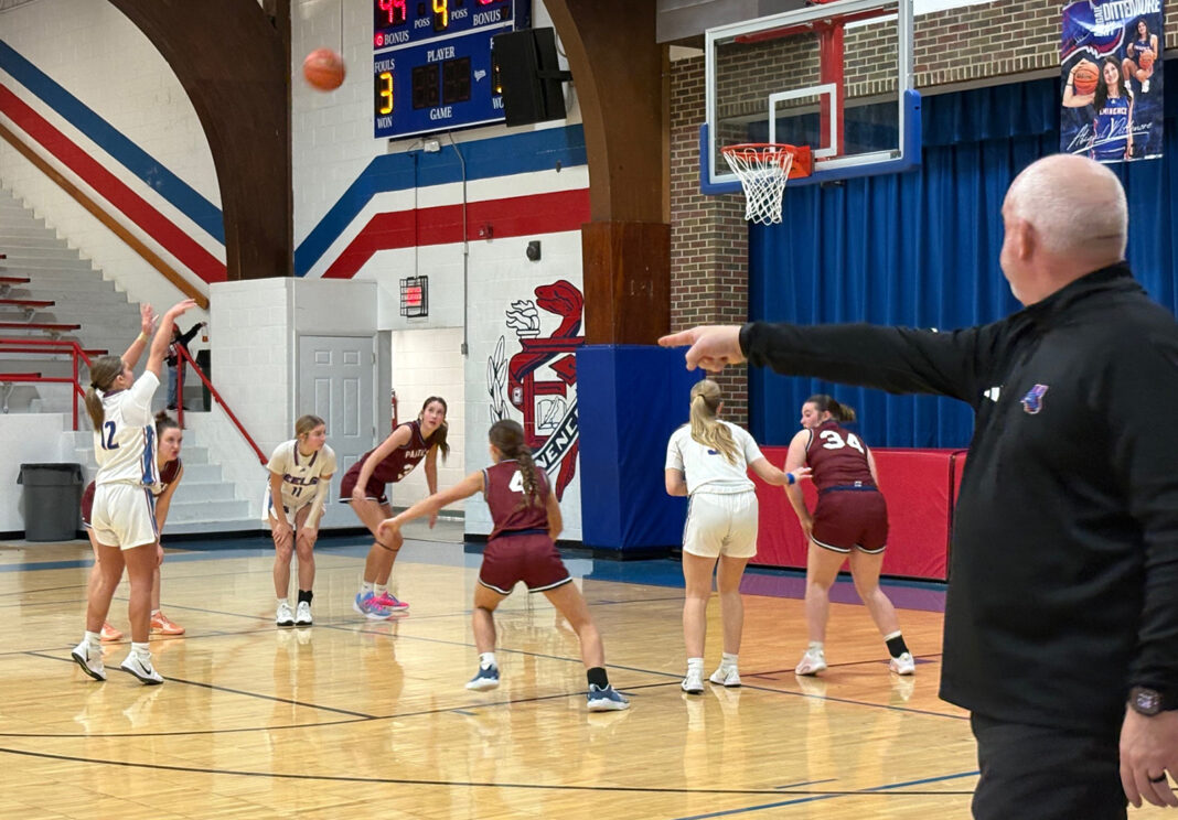 Lady Eels back-to-back ‘Christmas at the Tank’ champs