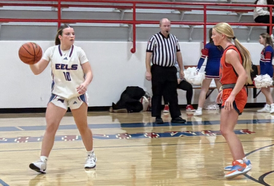 Lady Eels get win on Senior Night