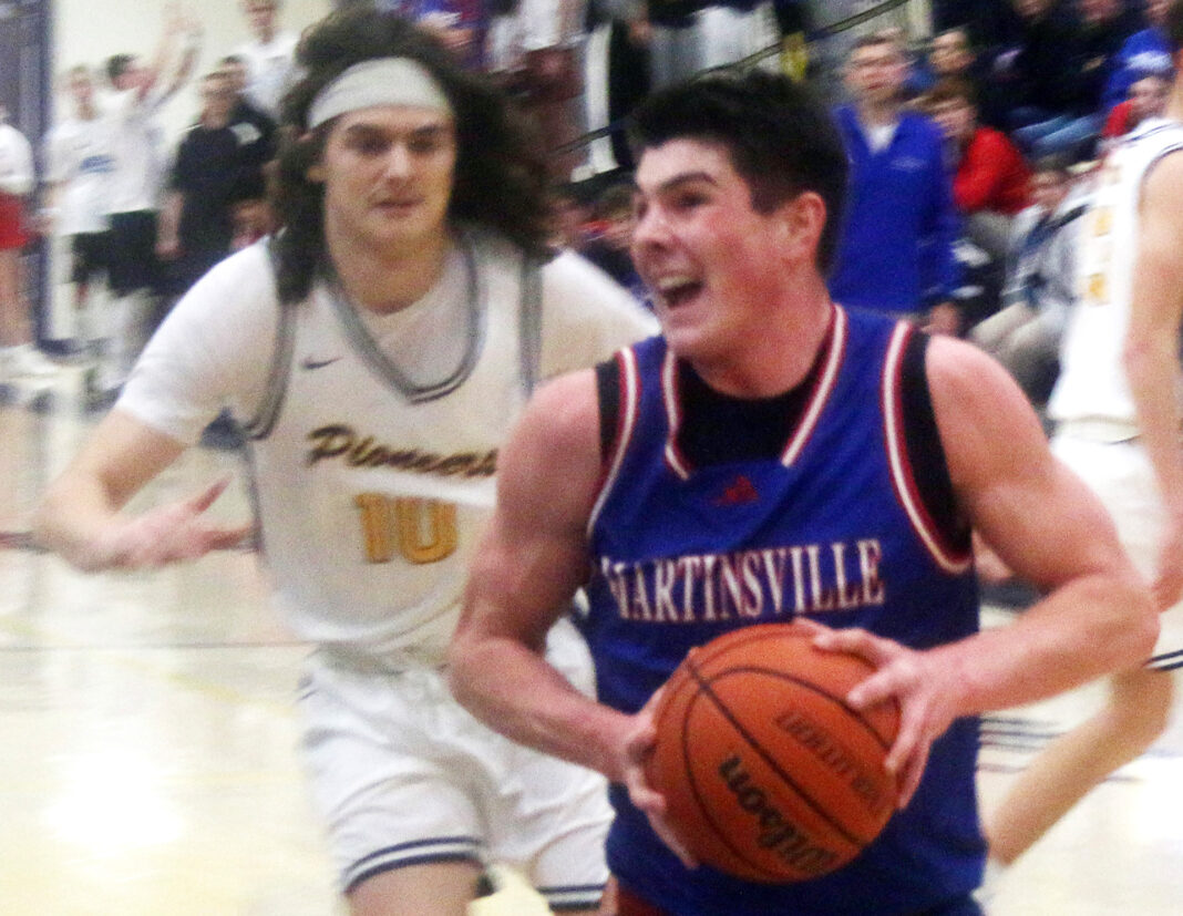 Thompson-Moore scores 46 as Pioneers top Artesians