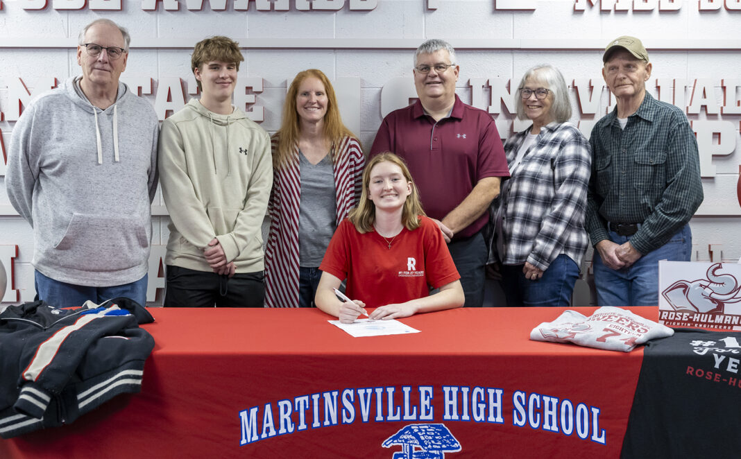 Giles signs with Rose-Hulman